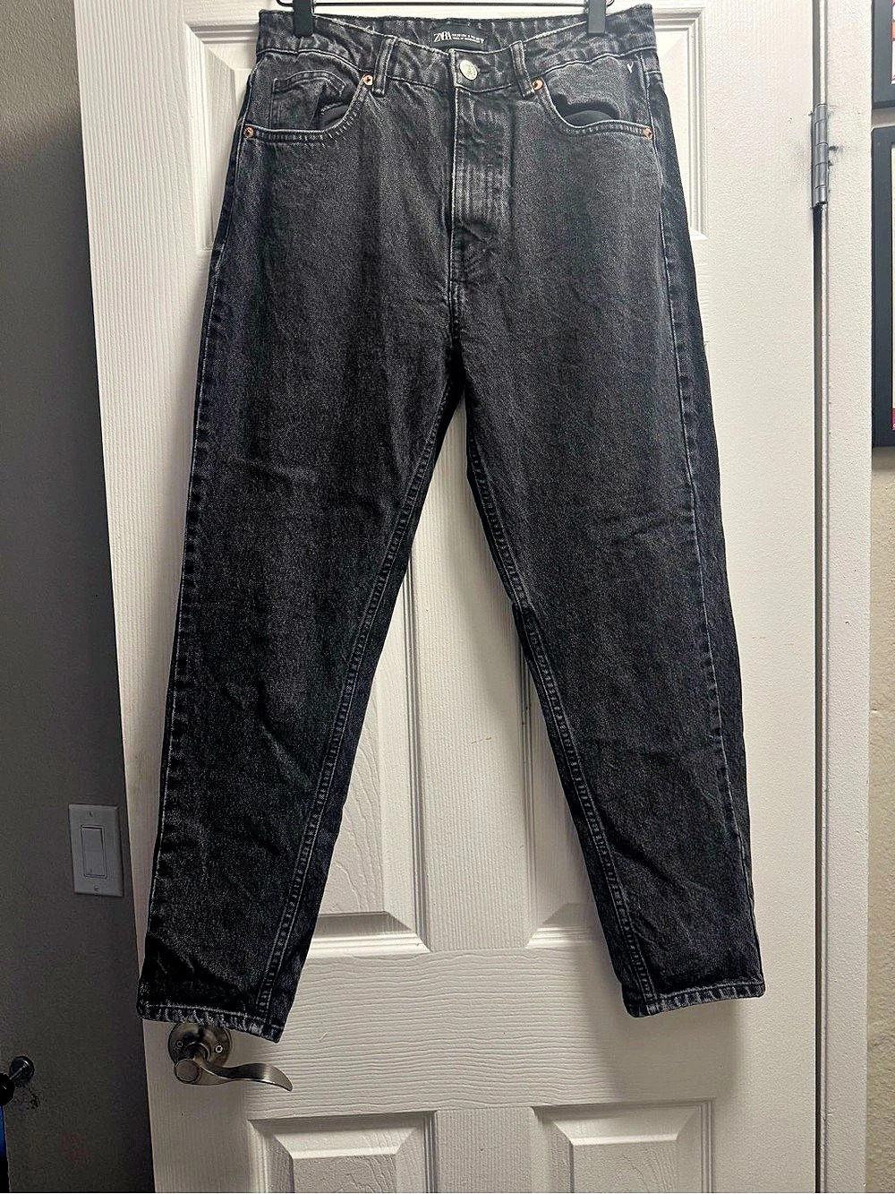 Zara Z1975 High-Rise Mom Fit Jeans Black